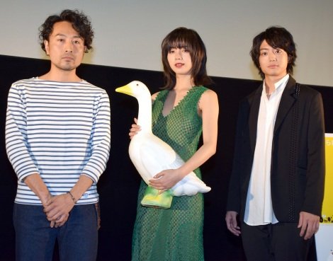第十届冲绳国际电影节举办<em> 池田依来沙</em>低胸长裙宣传新片