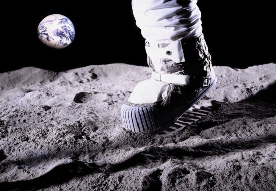 如果<em>中国</em>最先登陆月球，去建设开发月球，以后月球会<em>是中国的吗</em>...