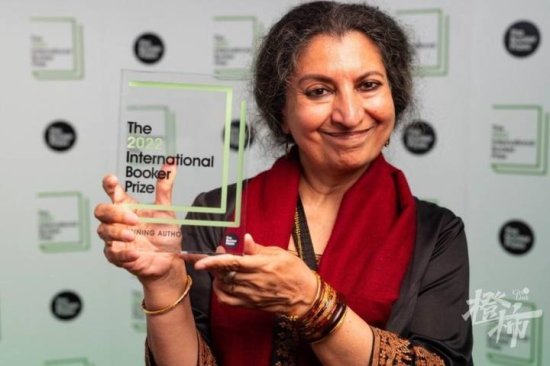 布克奖第一次把奖颁给了一部印地语<em>小说</em>，这是个<em>什么</em>故事？