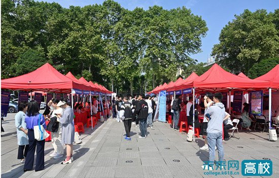 武汉理工大学2024年桂园学生社区汽车文化节启动