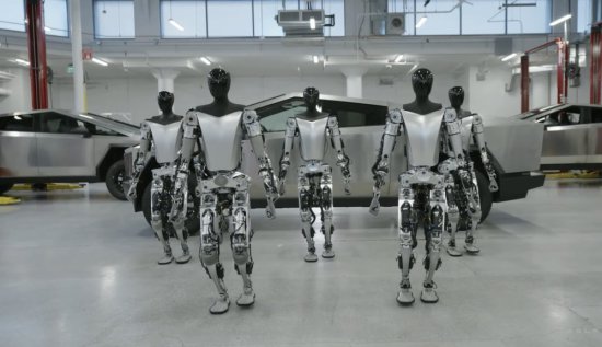 特斯拉股东大会<em>脱水版</em>：马斯克谈人形机器人、FSD、AI、电动...