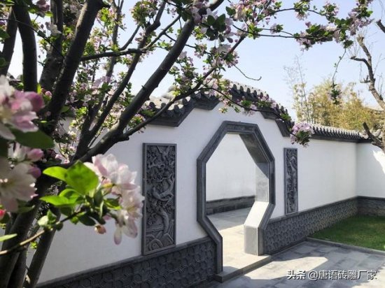 在北京拥有一座中式<em>庭院</em>，用仿古砖雕打造，一定会让人羡慕！