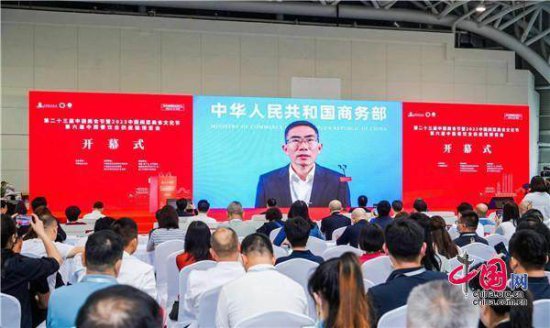 第二十三届中国美食节启幕 湖南地标产品火爆