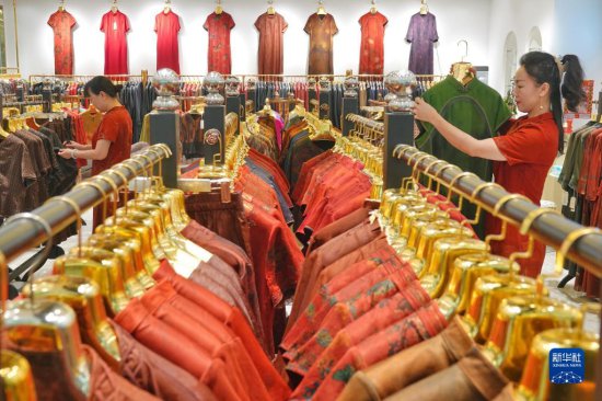 山东即墨：纺织服装产业活力足