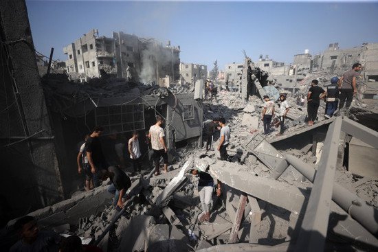 巴以<em>最新战况</em>｜以军包围加沙城，哈马斯呼吁“政治谈判”