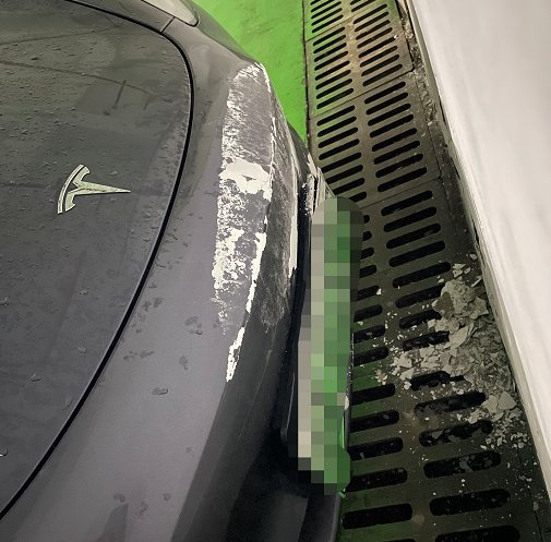 视频|<em>特斯拉</em>又陷“刹车门”<em> 杭州</em>一辆Model3在车库一头撞上了墙