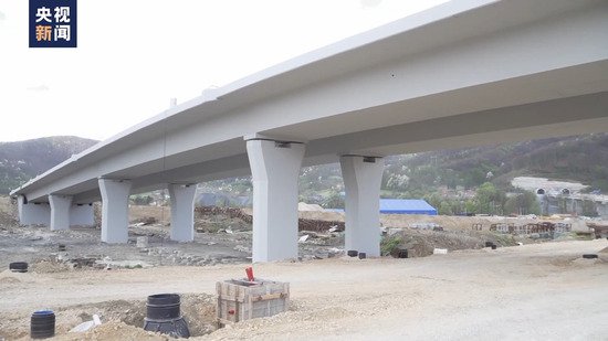 总台记者探访丨中塞共建高速公路让塞西南部发展再“提速”