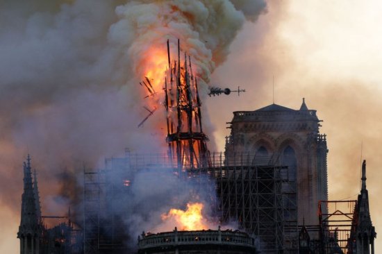 <em>巴黎圣母院</em>大火已扑灭 这场火灾为何持续14小时之久？