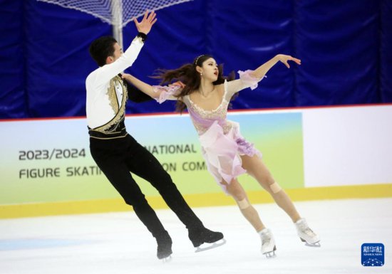 花样滑冰——全国冠军赛：冰舞自由舞赛况