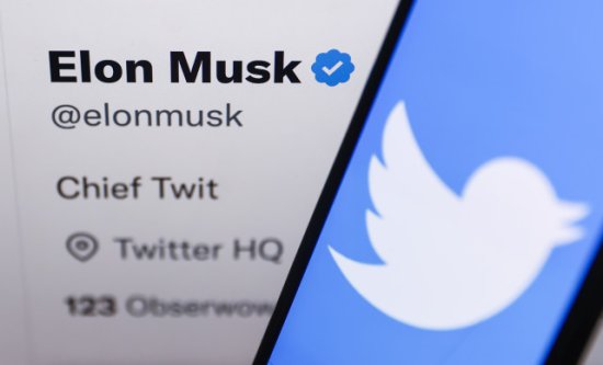 马斯克称自己将担任推特CEO；<em>抖音</em>被判赔腾讯 3240 万；全球半...
