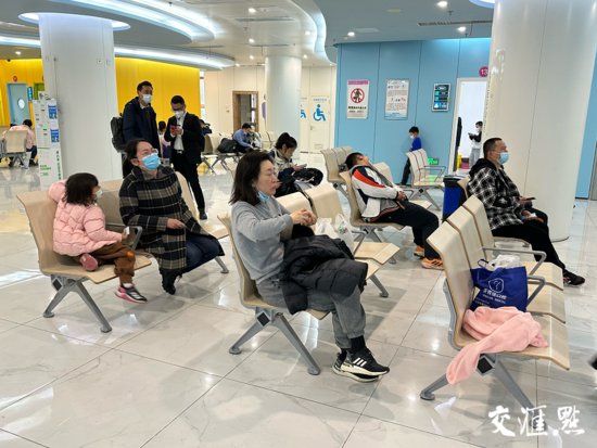 “雷锋”之后，南京市<em>儿童</em>医院排班表上又多了一个<em>名字</em>“广晚”