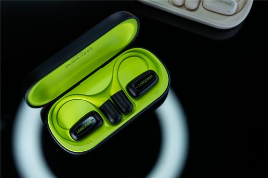 兰士顿硬核运动耳机 AirFit 正式发售，轻盈舒适，耳机<em>可水洗</em>设计