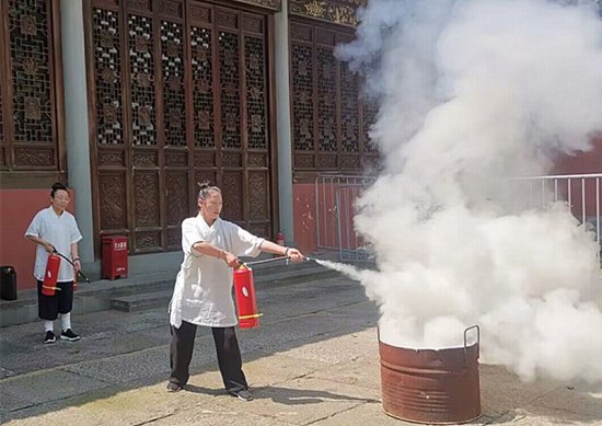 杭州市道教协会举办消防安全培训与演练活动