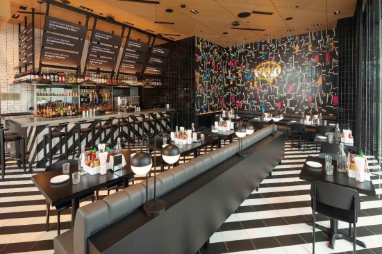 屡获殊荣的纽约餐厅Black Tap 于<em>新加坡</em>滨海湾金沙正式开幕