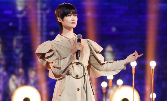 2022年央视跨年晚会，李宇春<em>唱的歌曲</em>太接地气，让人感受到真诚