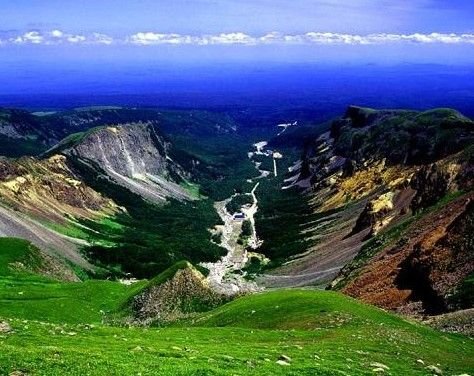 中国 长白山/长白山2007年成为国家首批AAAAA级风景区，以长白山天池为...