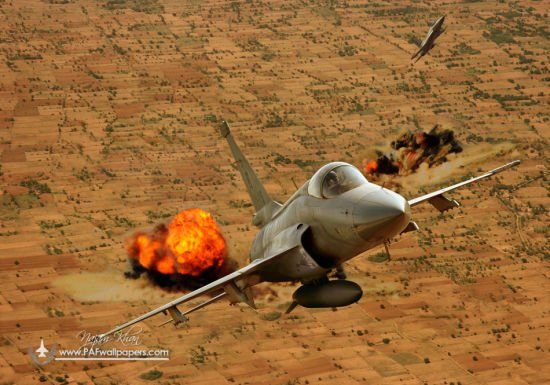 深度：沙特或买巴铁枭龙战机用于轰炸 中国空军应反购