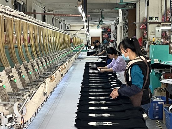 “中大纺织商圈”城中村工厂面临搬迁，30万制衣工何去何从