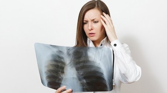 肺癌晚期<em>一般能活多久</em>？肺癌发展分为4个阶段