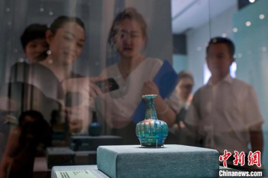 325件古玻璃器在琼亮相 系海南省博物馆首次引进<em>国外展览</em>