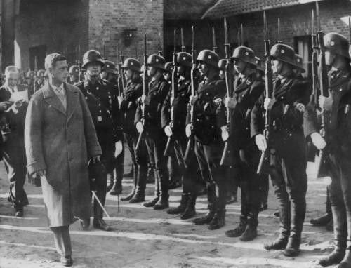 希特勒的裁缝：帅气的德国军服背后，站着一家<em>顶级</em>奢侈品<em>公司</em>