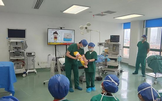 湖南省儿童医院举办手术室开放日活动