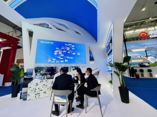 新疆机场集团首次亮相第七届中国—亚欧博览会