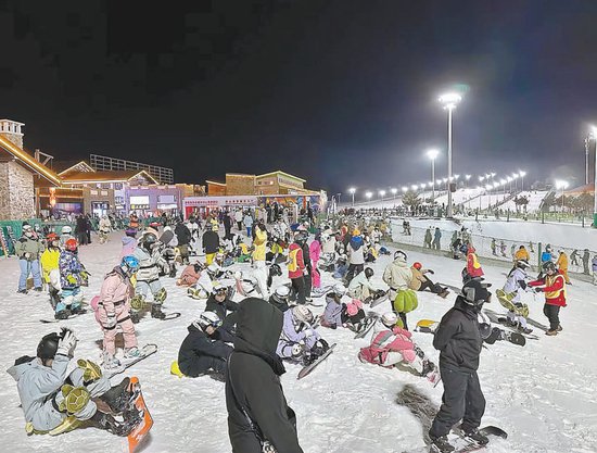 新雪季正式开启 京郊<em>滑雪场</em>迎来首个客流高峰