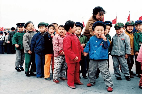 “寻人启事”：老照片里的八十年代中国小朋友，你现在在哪？