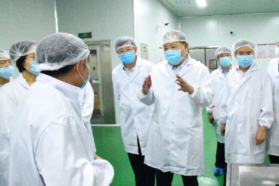 马林青到郑州市调研集中供餐企业食品安全监管工作