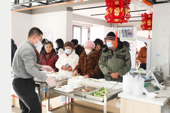 辽宁大连：老年人助餐服务“暖胃”又“暖心”