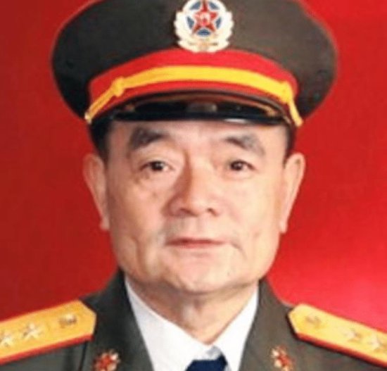 1976年，北京军区派出3位将军支援唐山，12年后，其中2位成...