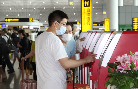 重庆机场重新<em>开放网上值机</em>与候机楼自助<em>值机服务</em>