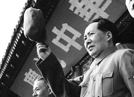 1948年，一老人塞给毛泽东一张纸条：武攻天津文取北平，后果然...