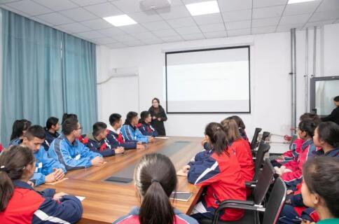 湖州援疆首个学生德育教育实践基地正式启动