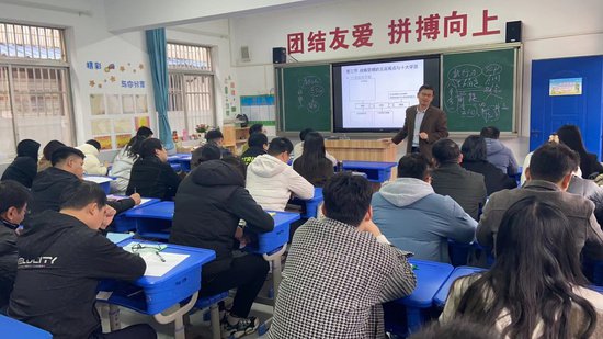 <em>安徽滁州</em>天长市面向企业需求推进职工教育基地建设
