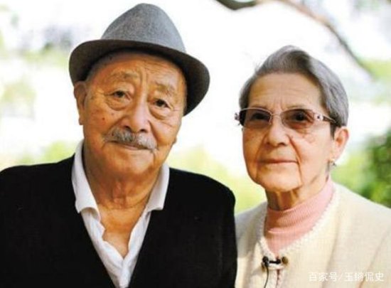 法国老太苦等中国初恋54年，一直未嫁人，83岁相逢嫁给初恋