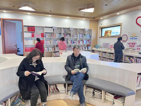 建德市杨村桥镇全民阅读活动：农家书屋里的“莓好读书会”