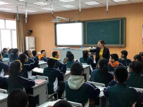 大庆市让胡路区三十六中学开展“崇研杯”语文教研活动
