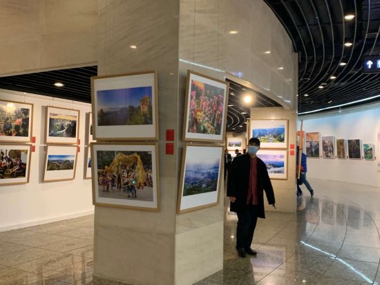 广西罗城庆祝建党100周年书画摄影展在京开展