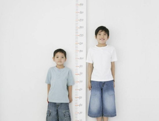 同样是“猛长期”，为啥孩子身高发育差异明显？营养不是关键...