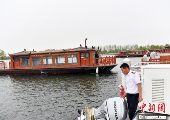 探访白洋淀“水上巴士”：新型环保船扮靓“华北明珠”