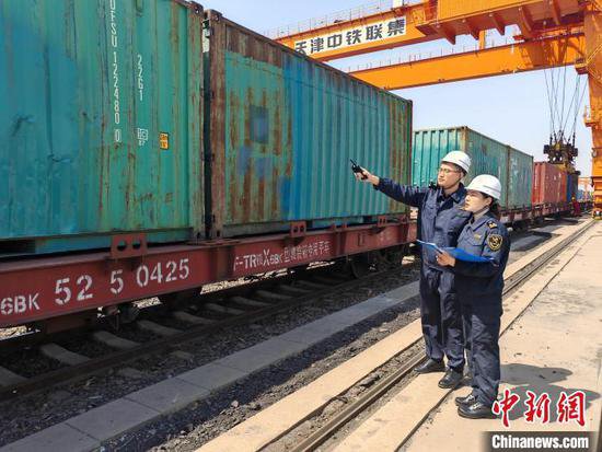 今年一季度天津口岸中亚<em>班</em>列货运量同比增24%