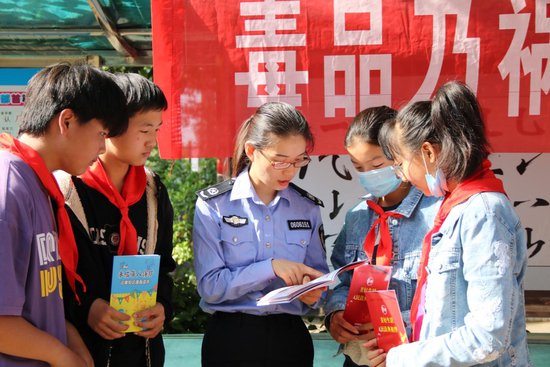 临泉县：禁毒反诈进校园 普法“第一课”撑起青春“保护伞”