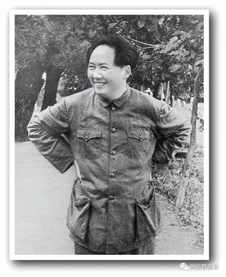 解放东北，林彪笑容满面，但看了罗荣桓的总结后<em>拂袖而去</em>