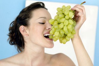 葡萄/孕妇梦见葡萄，孕妇梦见吃葡萄，