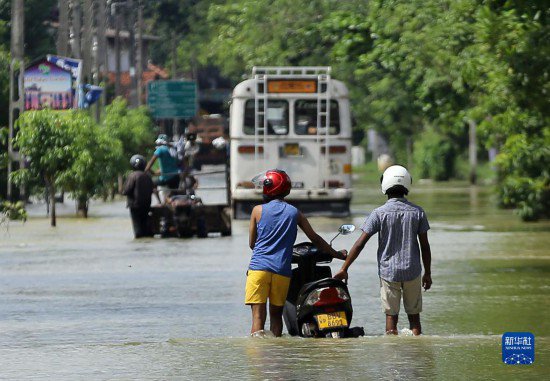 <em>斯里兰卡</em>加姆珀哈遭遇洪水