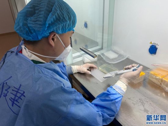 日核酸检测增3万管 北京援藏抗疫医疗队在拉萨启用第<em>二</em>核酸检测...