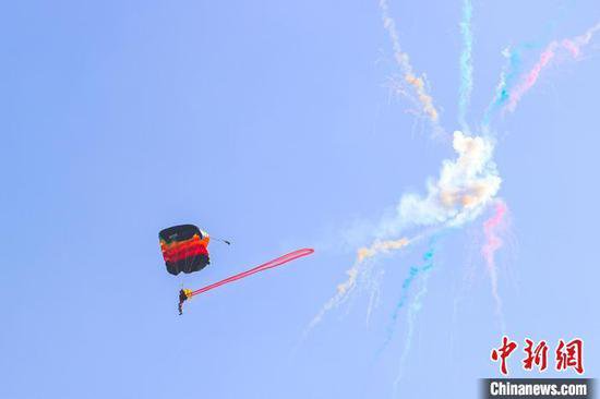 2023年全国跳伞锦标赛在江西<em>吉安</em>开幕 系国内最高级别跳伞比赛