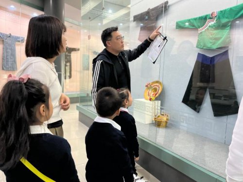 无锡市天鹅湖实验幼儿园开展“乐游江大”主题研学活动
